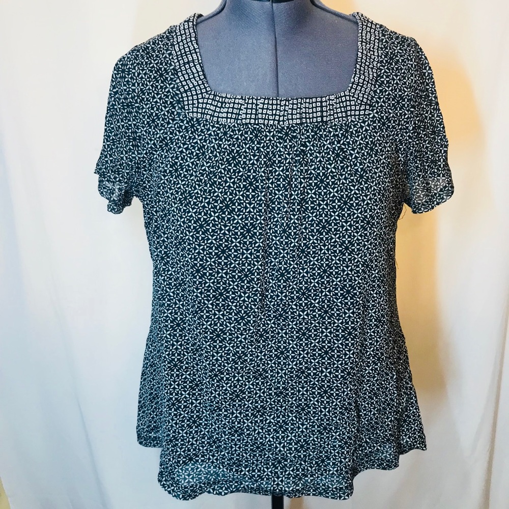 Croft & Barrow 1x black with white design top